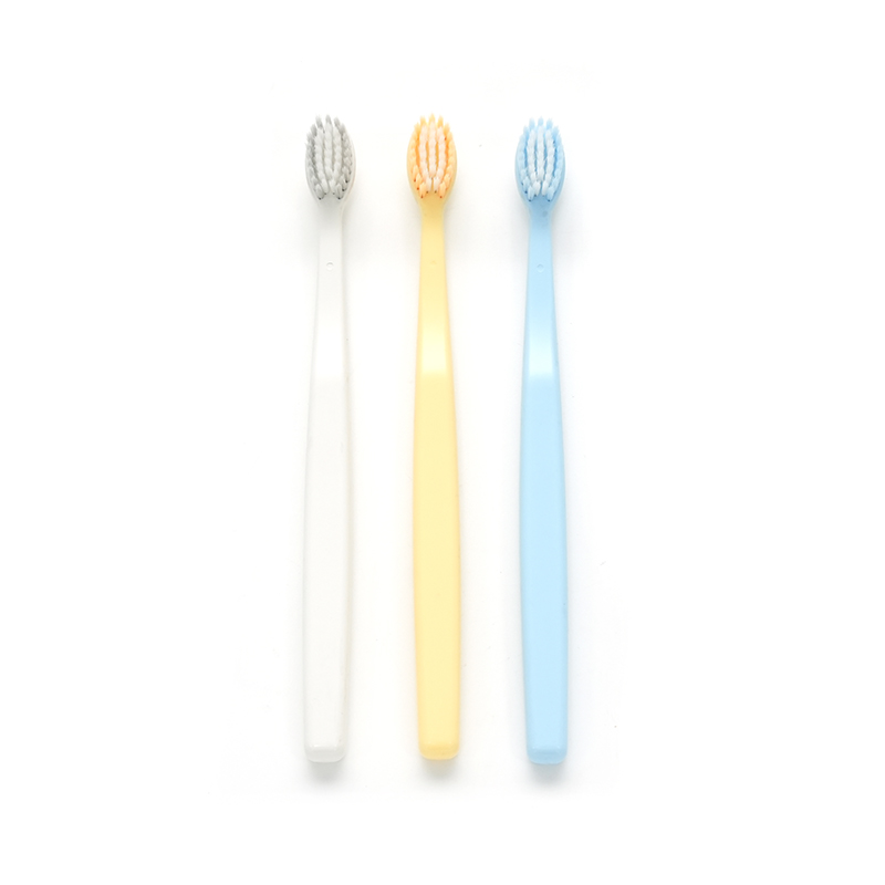 Manico in PP Setola morbida ultrafine in PBT Pulizia profonda per adulti Spazzolino conforme agli standard EURO